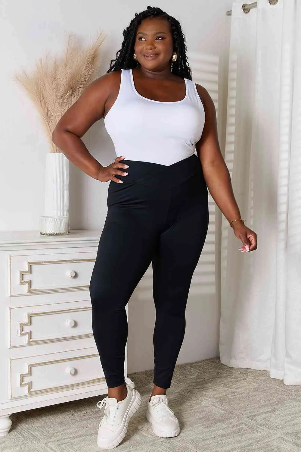 Explore More Collection - Basic Bae V-Waistband Sports Leggings