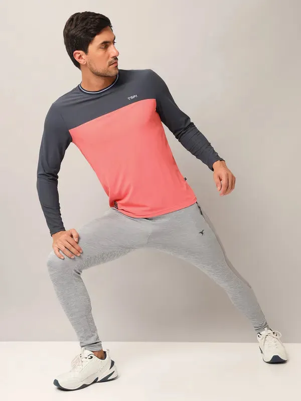 Men Colorblock Slim Fit Crew Neck T-shirt with MATPIQ