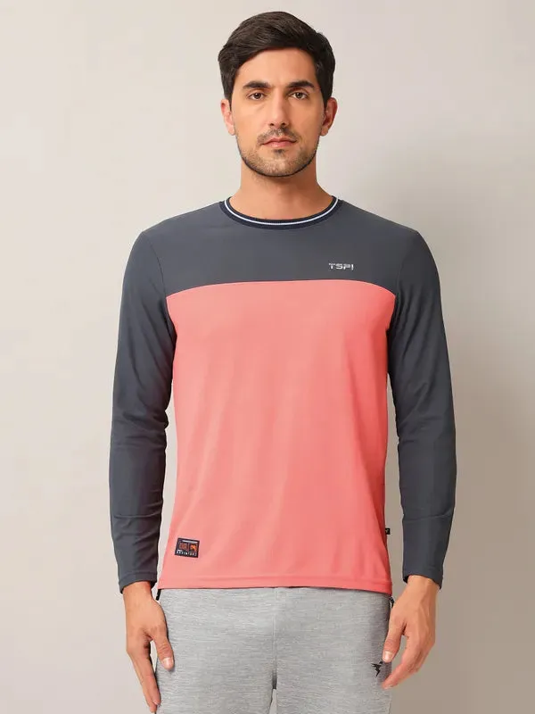 Men Colorblock Slim Fit Crew Neck T-shirt with MATPIQ