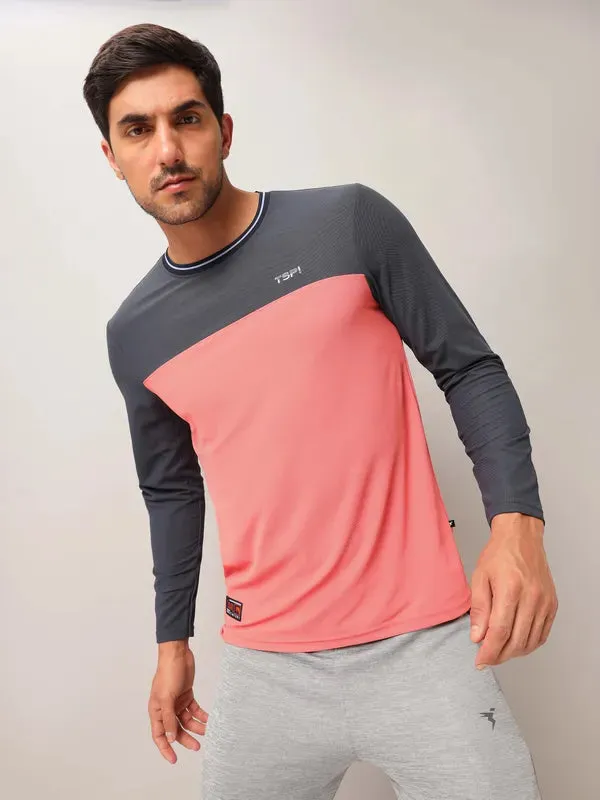 Men Colorblock Slim Fit Crew Neck T-shirt with MATPIQ