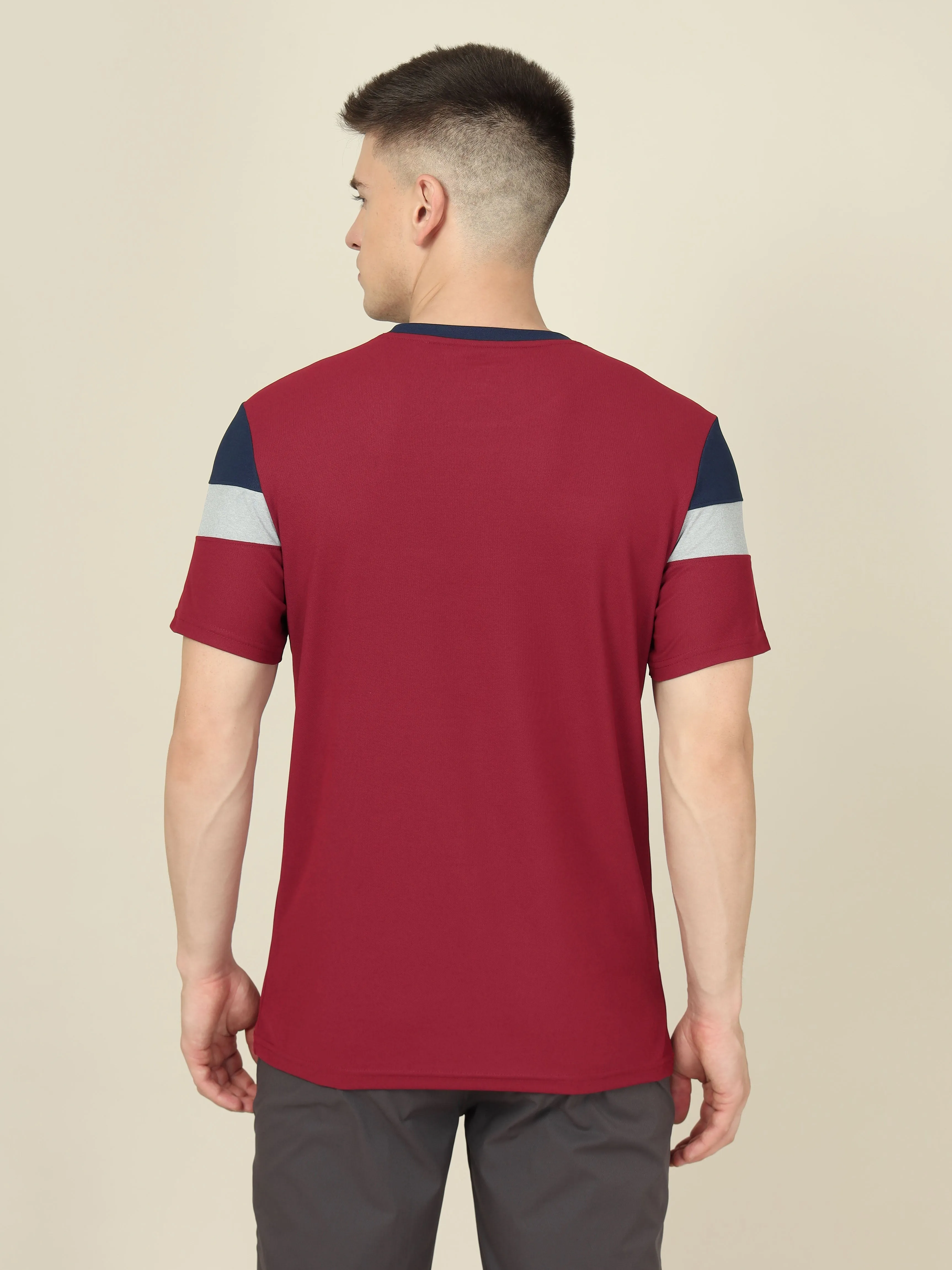 Men Colorblock Slim Fit Crew Neck T-shirt with MATPIQ