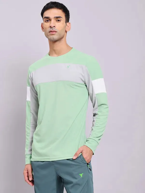 Men Colorblock Slim Fit Crew Neck T-shirt with TECHNOLITE