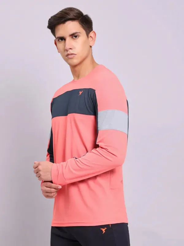 Men Colorblock Slim Fit Crew Neck T-shirt with TECHNOLITE