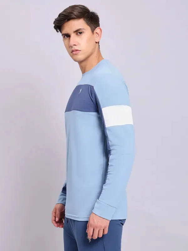 Men Colorblock Slim Fit Crew Neck T-shirt with TECHNOLITE