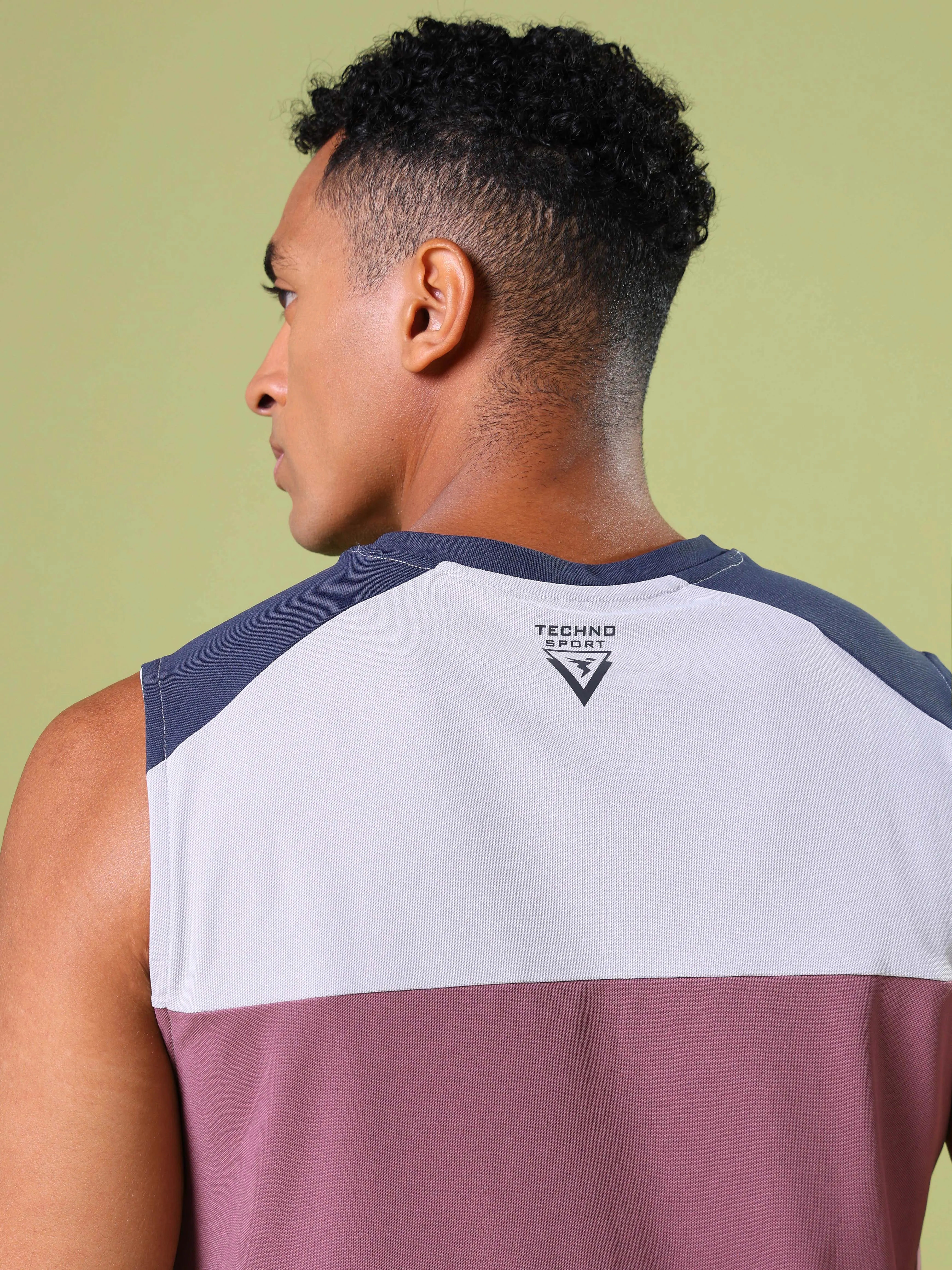 Men Colorblock Slim Fit Round Neck Sports Innerwear Vest with MATPIQ