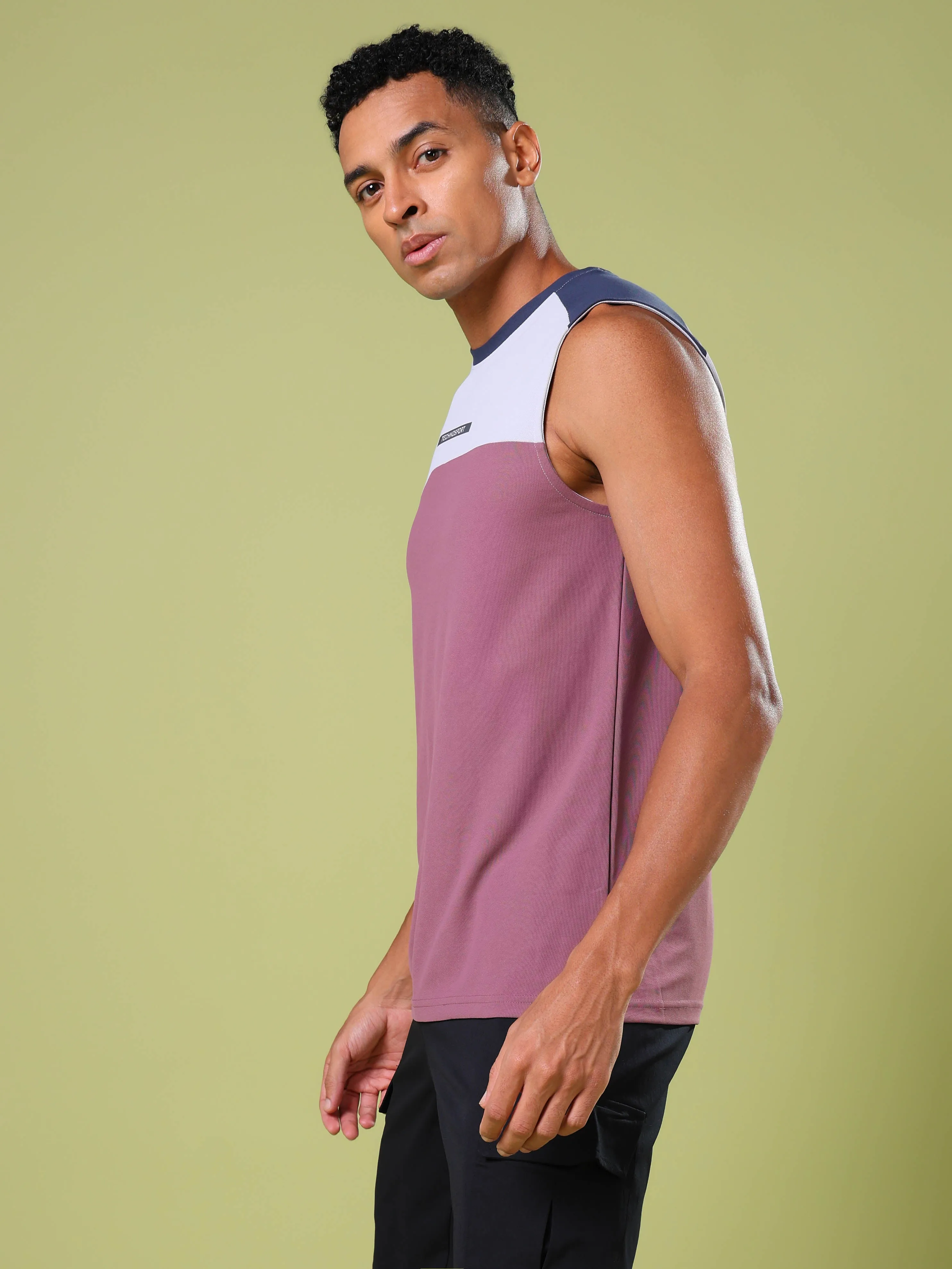 Men Colorblock Slim Fit Round Neck Sports Innerwear Vest with MATPIQ